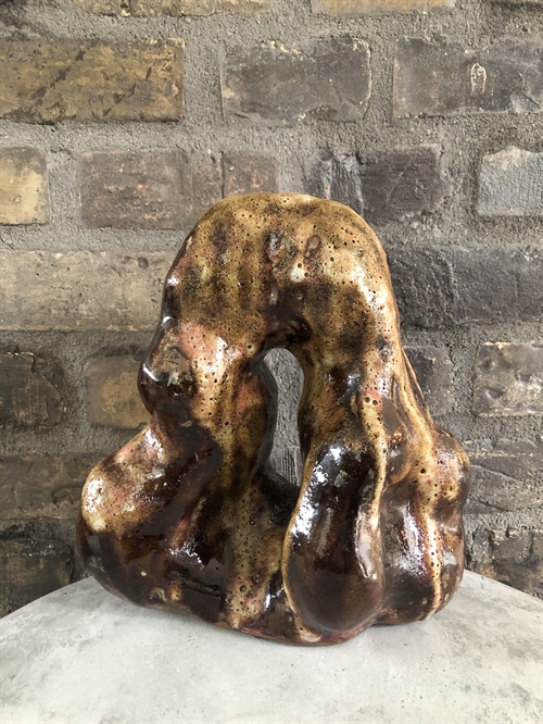 Keramik skulptur af Pernille Calundan 